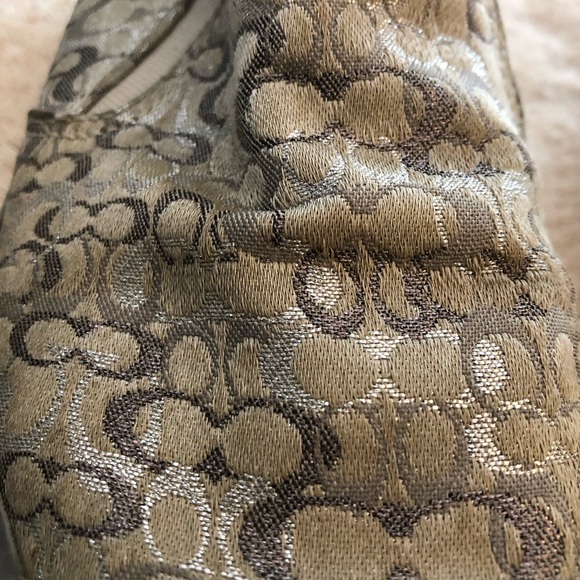 Silver and gray fur lined deck shoes Coach. 8B - Picture 2 of 9